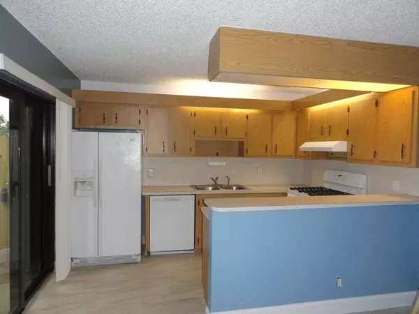 Lake Worth, FL 33461,2464 Waterside DR