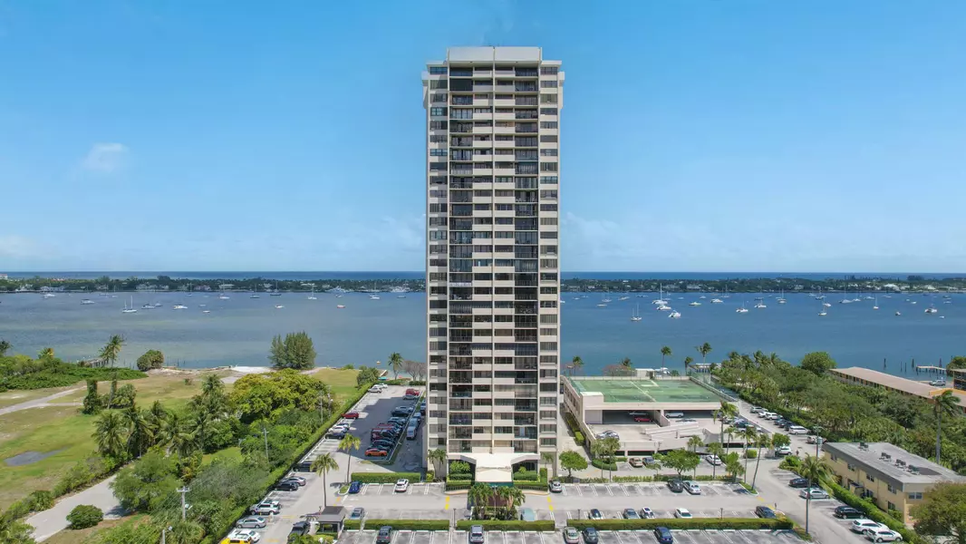 5600 N Flagler DR 2802, West Palm Beach, FL 33407