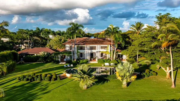 Casa De Campo, 22000,15 49