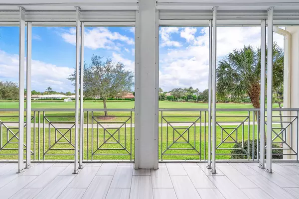 Palm Beach Gardens, FL 33418,114 Palm Point CIR C