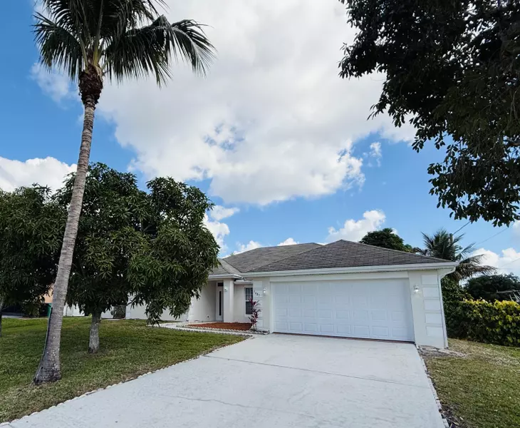 3485 SW Europe ST, Port Saint Lucie, FL 34953