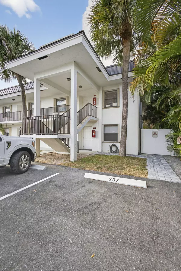 North Palm Beach, FL 33408,326 Southwind CT 207