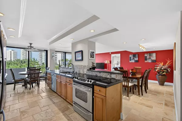 Singer Island, FL 33404,4200 N N Ocean DR 2-406