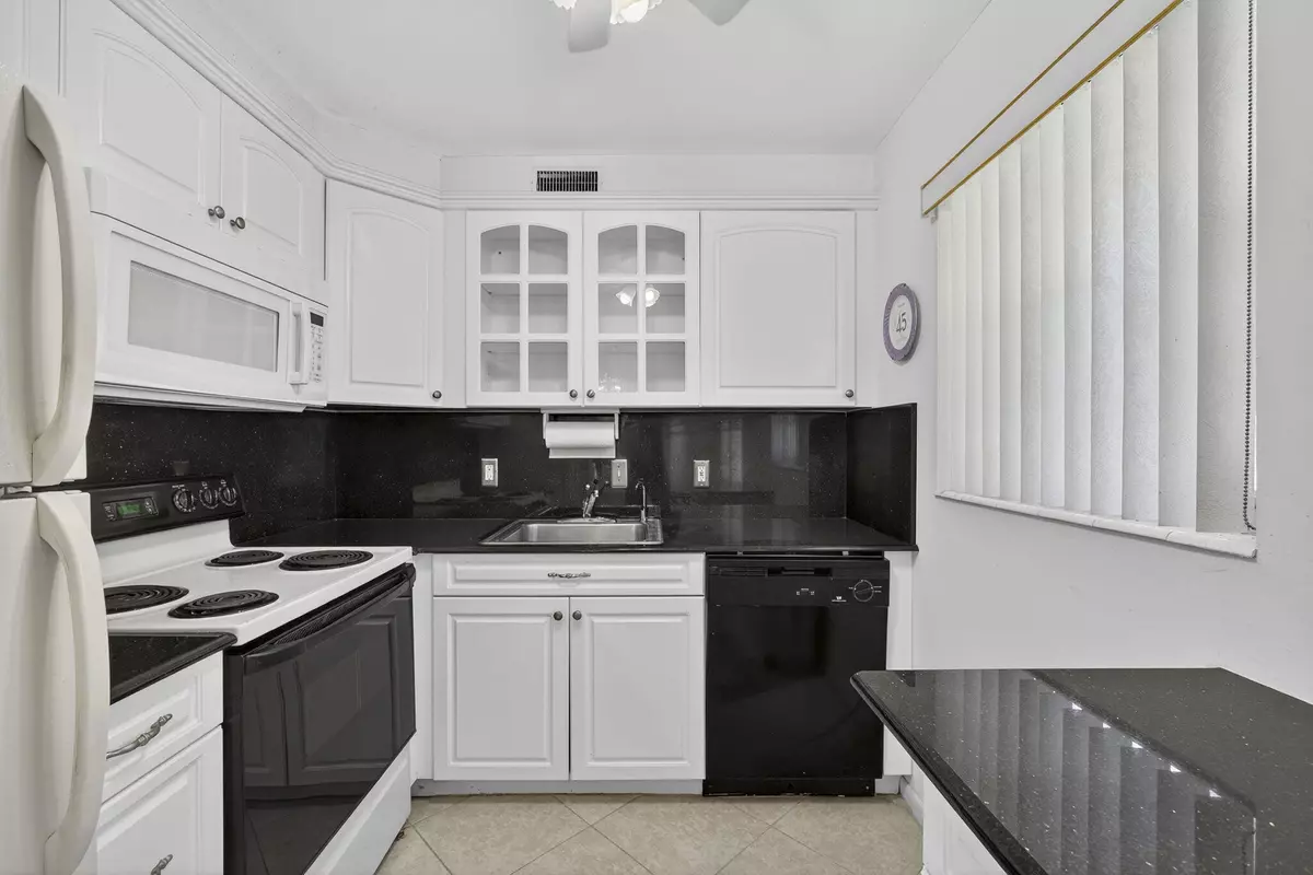 West Palm Beach, FL 33417,100 E Sheffield