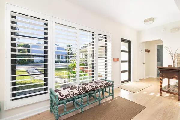 Lake Worth Beach, FL 33460,328 N Lakeside DR