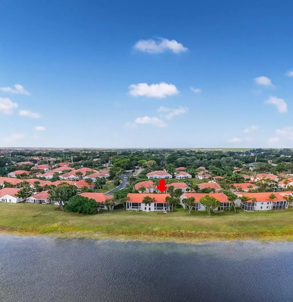 Boca Raton, FL 33498,10920 Lakemore LN 201