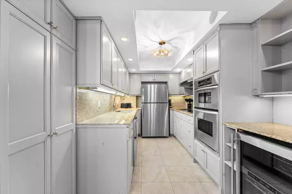 Palm Beach, FL 33480,3450 S Ocean BLVD 111