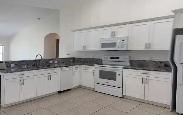 2465 SE SE Melaleuca BLVD, Port Saint Lucie, FL 34952