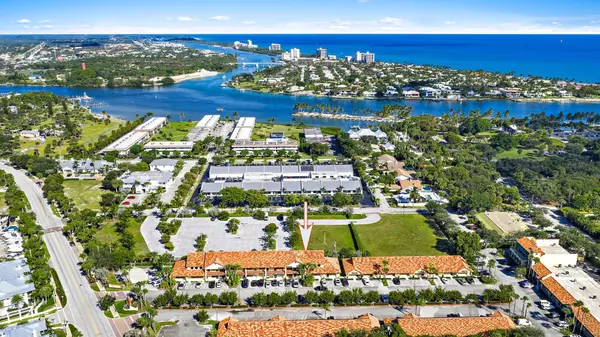 Jupiter, FL 33477,725 N Highway A1a E208