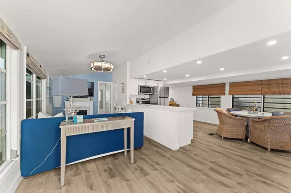 Jensen Beach, FL 34957,447 Nettles BLVD