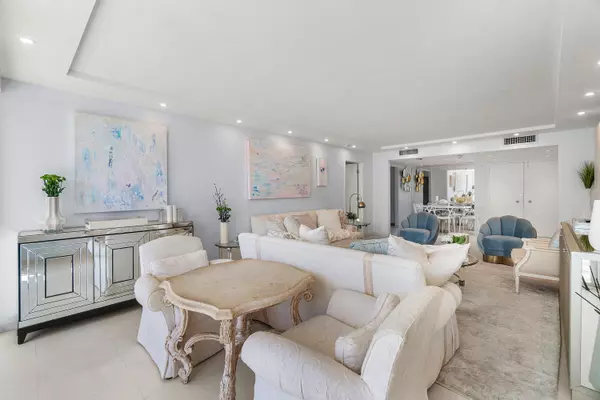 Palm Beach, FL 33480,100 Sunrise AVE 319