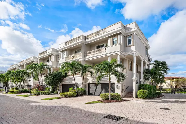 Pompano Beach, FL 33062,1792 Bay DR 27