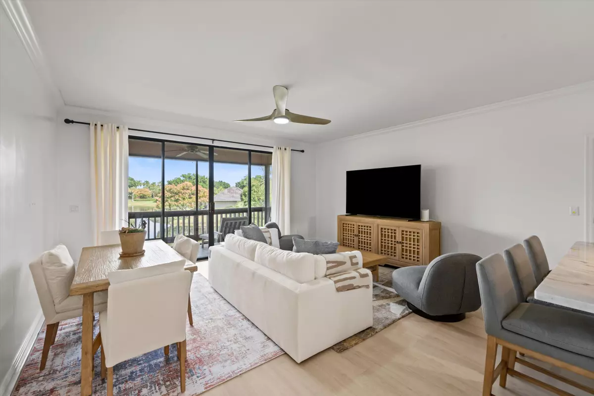 Wellington, FL 33414,11842 Pebblewood DR 202