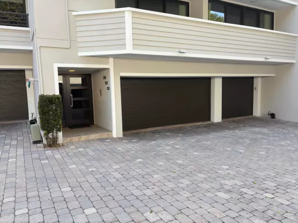 Hillsboro Beach, FL 33062,1170 Hillsboro Mile 302