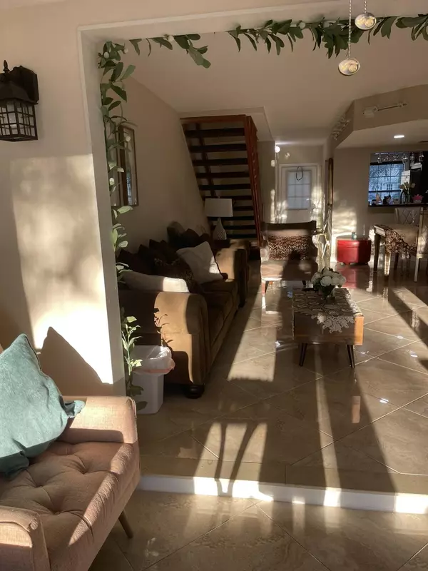 West Palm Beach, FL 33417,3709 Savoy LN G