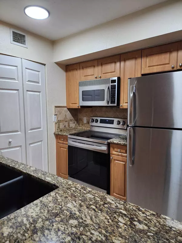 Boynton Beach, FL 33437,6777 Heritage Grande 1208