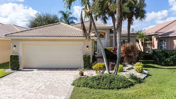10599 Silverton LN, Boynton Beach, FL 33437