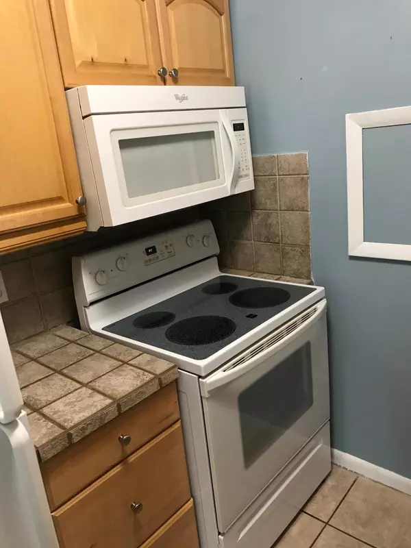 West Palm Beach, FL 33415,1830 Abbey RD 105