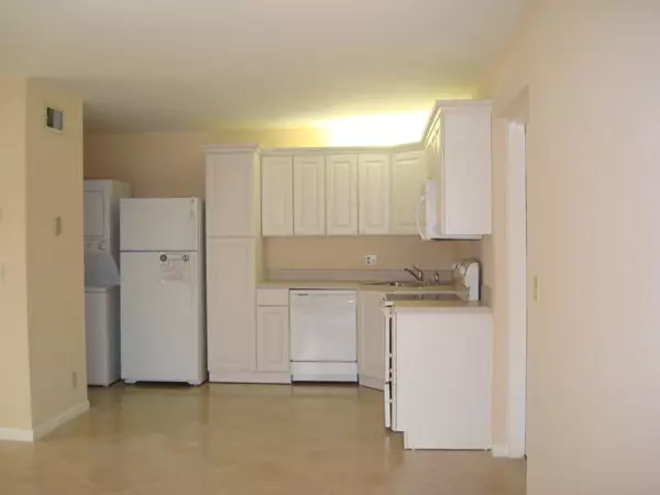 Greenacres, FL 33415,203 Foxtail DR E1