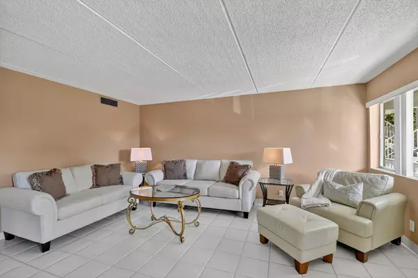 Palm Springs, FL 33461,3200 Springdale BLVD 217