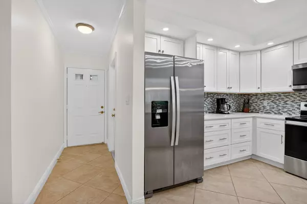 Boca Raton, FL 33496,18731 Stewart CIR 5