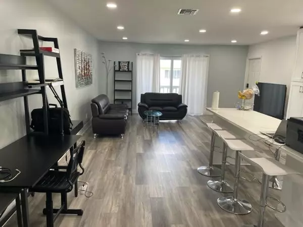 Boynton Beach, FL 33435,90 S Blvd BLVD 2b