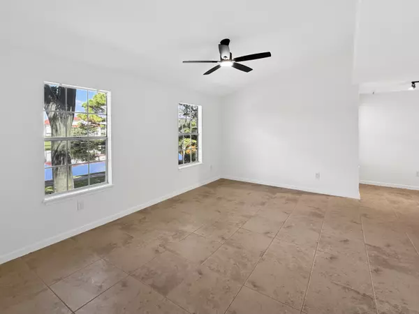 Delray Beach, FL 33444,1215 Crystal WAY L