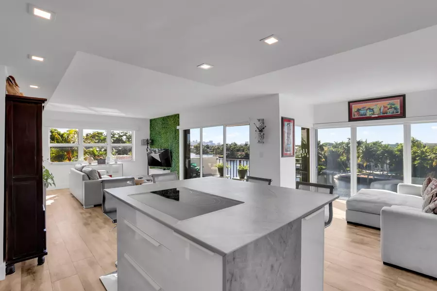 1839 Middle River DR 303, Fort Lauderdale, FL 33305