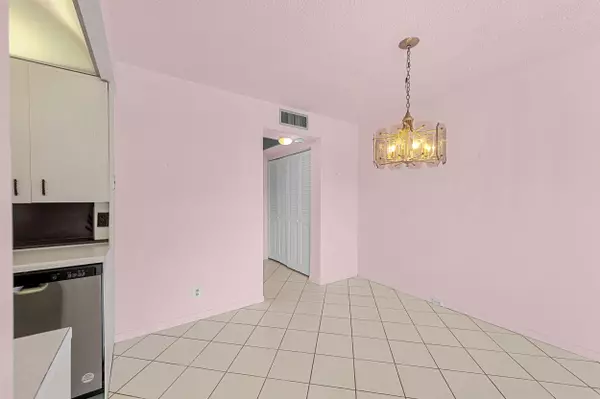 Deerfield Beach, FL 33442,3037 Cambridge B