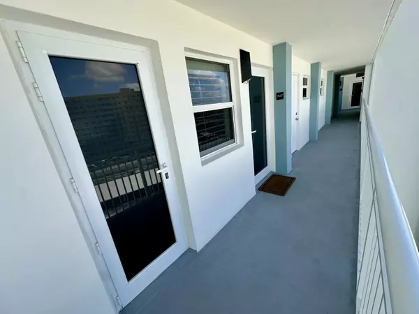 Pompano Beach, FL 33062,201 N Ocean BLVD 707