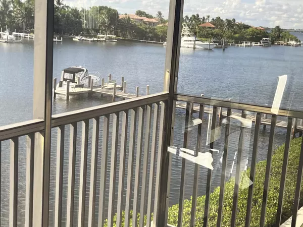 South Palm Beach, FL 33480,3525 S Ocean BLVD 304