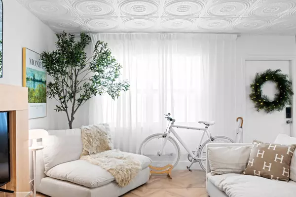 Boca Raton, FL 33487,660 Glouchester ST 100