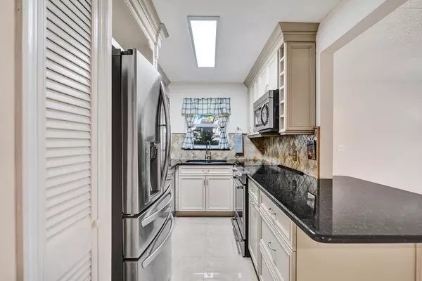 Boca Raton, FL 33486,1050 NW 13th ST 193d