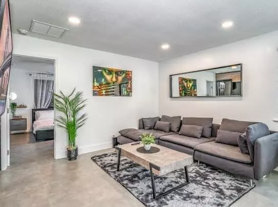 Fort Lauderdale, FL 33312,2747 Griffin RD 1-3