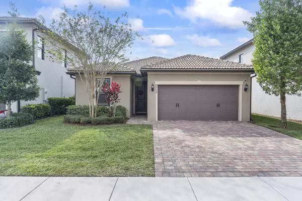 Lake Worth, FL 33467,8328 Cinch WAY