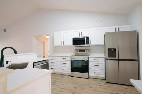 Port Saint Lucie, FL 34953,2001 SW Ember ST