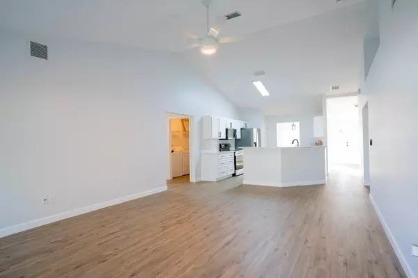 Port Saint Lucie, FL 34953,2001 SW Ember ST