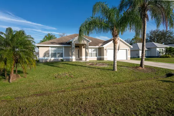 2001 SW Ember ST, Port Saint Lucie, FL 34953