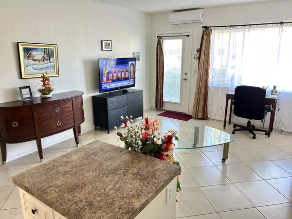 Hallandale Beach, FL 33009,920 SW 11th AVE 5d