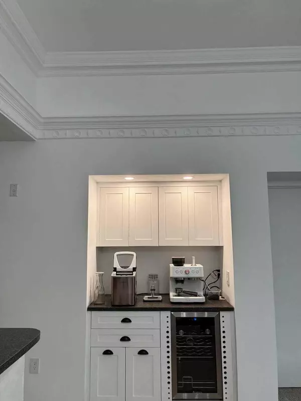 West Palm Beach, FL 33417,4863 Via Palm LKS 812