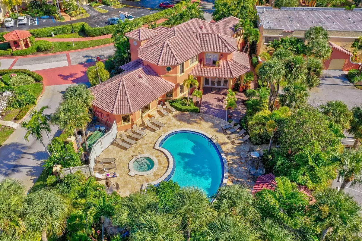 Juno Beach, FL 33408,300 Uno Lago DR 303