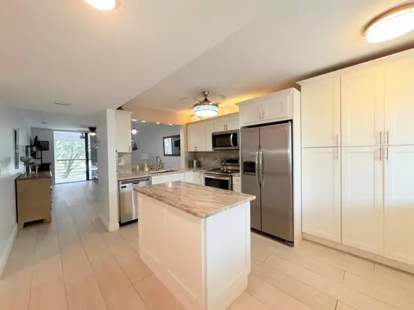 Lake Worth, FL 33467,3138 Via Poinciana 306