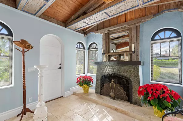 Lake Worth Beach, FL 33460,120 N 18th AVE