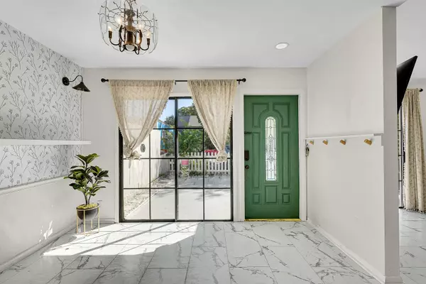 Palm Beach Gardens, FL 33418,9056 Green Meadows WAY