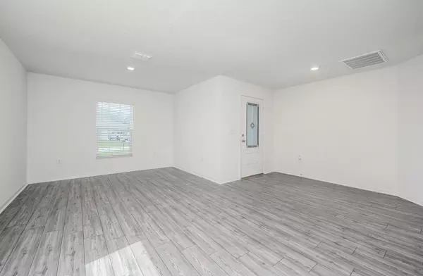 Fort Pierce, FL 34947,5236 Imagination DR