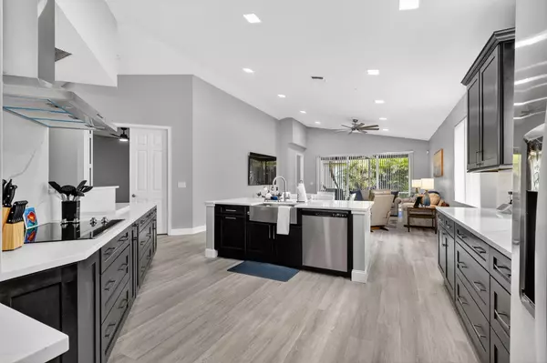 Boynton Beach, FL 33472,8070 Bellafiore WAY