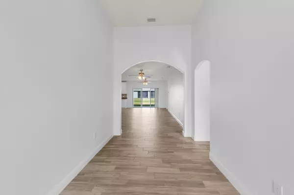 Palm Bay, FL 32908,531 SW Topeka RD