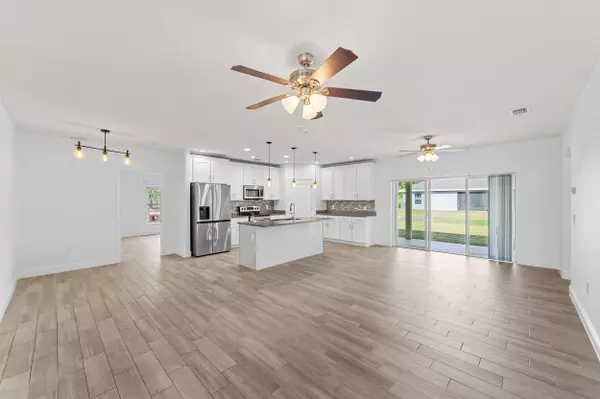 Palm Bay, FL 32908,531 SW Topeka RD