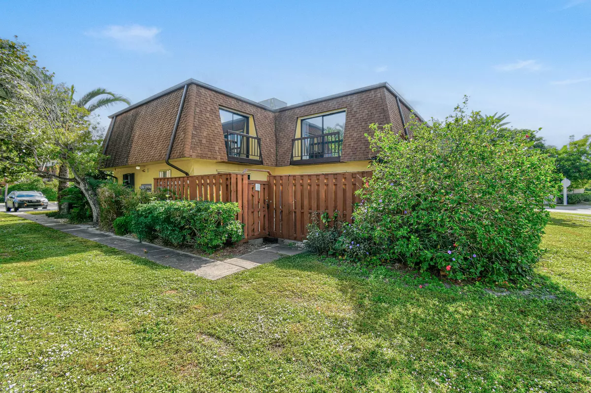 Jupiter, FL 33458,110 N Delaware BLVD 9b