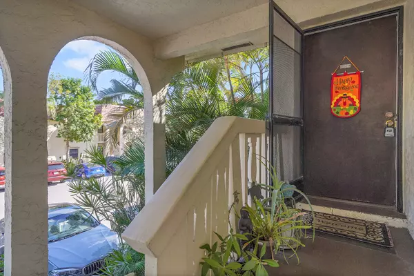 Pompano Beach, FL 33060,136 S Cypress RD 326